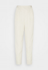 Tommy Hilfiger TAPERED PANT Trousers weathered white ЗАЖИМНЫЕ БРЮКИ Брюки выветрившийся белый