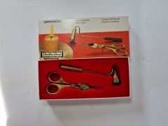 Grasoli Набор для свечей в оригинальной картонной коробке - гасильник для свечей 13см x 5 см, фитильные ножницы 12см x 8см , латунь, Германия, 1960-70гг.