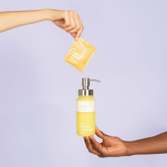 FUTURE STORIES Starterset Duschgel Pulver Mango &amp; Orange inkl. Pumpspender  Стартовый набор геля для душа в виде порошка манго и апельсина, включая дозатор с помпой