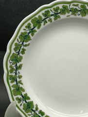 Тарелка сервировочная винтажная Meissen, зеленый растительный декор, фарфор, 17.4 см, Германия, 1970-80гг.