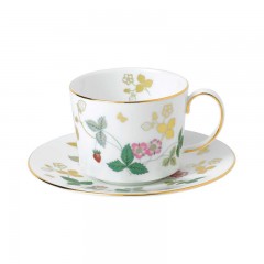 Wedgwood Wedgwood 'Wild Strawberry' Kaffeetasse 0,15 L mit Untertasse 2-tlg. Wedgwood "Wild Strawberry" Чашка кофейная 0,15 л с блюдцем 2 шт.