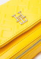 Tommy Hilfiger ICONIC CAMERA BAG Across body bag solstice ICONIC CAMERA BAG Сумка через плечо солнцестояние